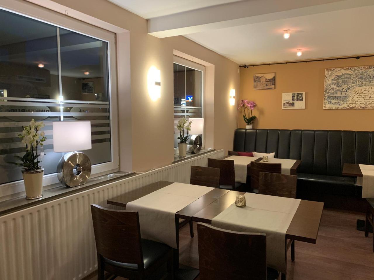 Hotel Und Restaurant Pinkenburg ヴェニッヒセン エクステリア 写真