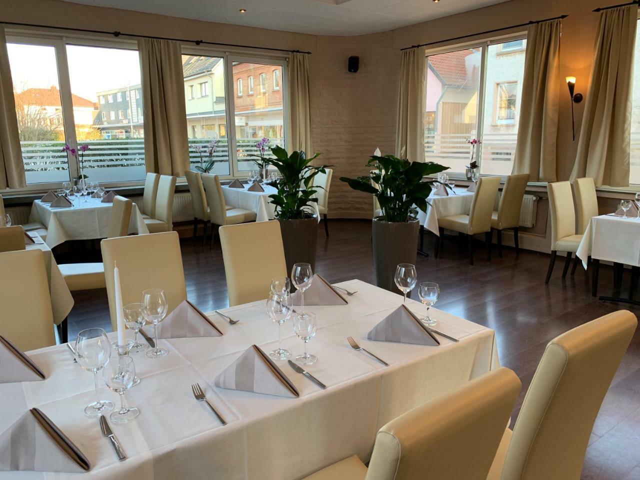 Hotel Und Restaurant Pinkenburg ヴェニッヒセン エクステリア 写真