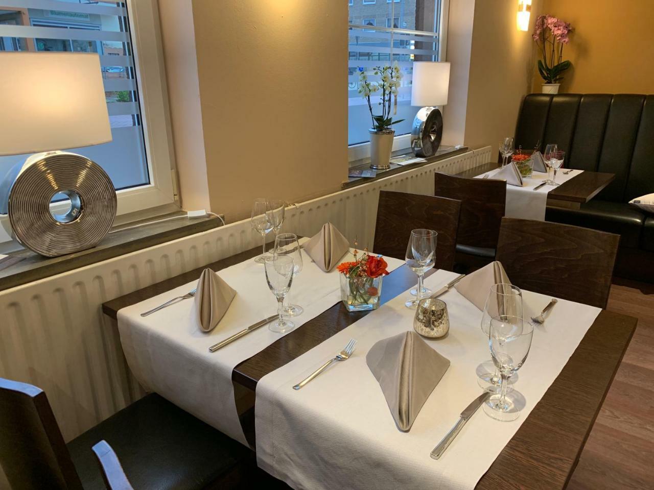 Hotel Und Restaurant Pinkenburg ヴェニッヒセン エクステリア 写真